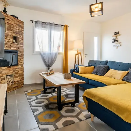Charmante Maison Moderne Avec Jardin Prive A 9 Km De La Plage, Wi-fi Et Equipements Confortables Landhaus Chaumes-en-Retz