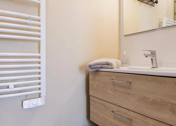 別荘 Charmante Maison Moderne Avec Jardin Prive A 9 Km De La Plage, Wi-fi Et Equipements Confortables - Fr-1-306-1277